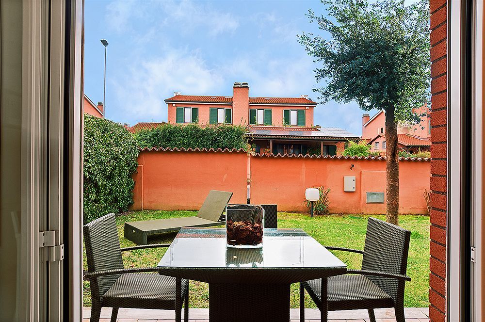 Residence I Triangoli Casal Palocco Exteriör bild